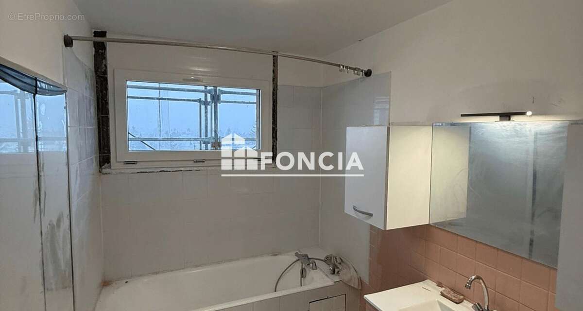 Appartement à CLICHY-SOUS-BOIS