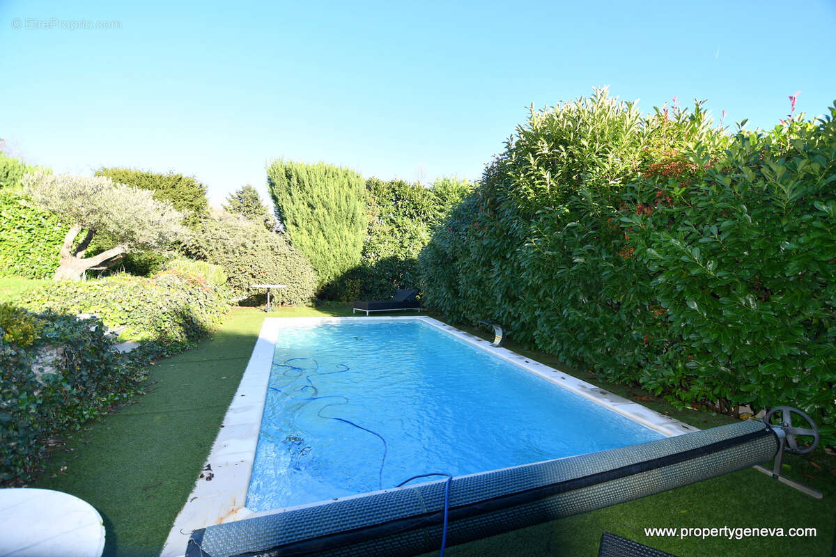 Maison à PREVESSIN-MOENS