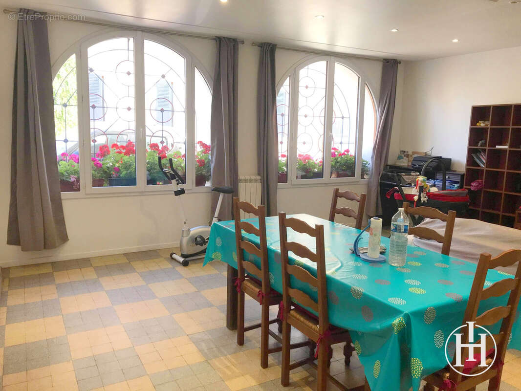 Maison à LIGNIERES