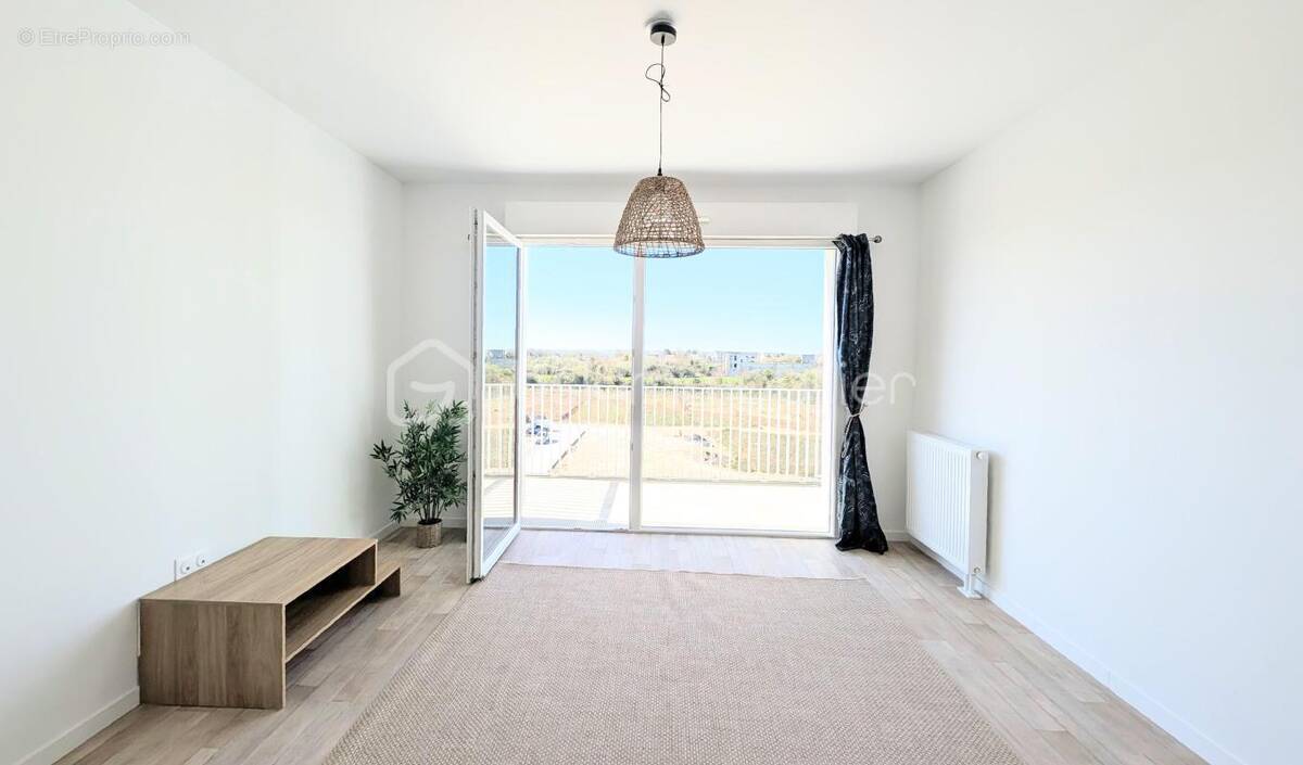 Appartement à FLEURY-SUR-ORNE