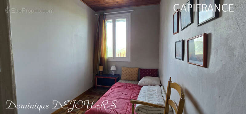 Maison à SAINT-SAUVEUR-DE-MONTAGUT