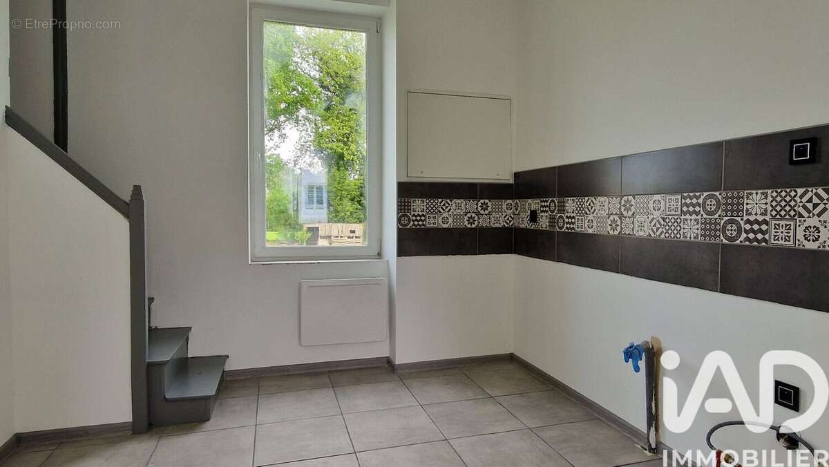 Maison 73 m² à Laurenan  - photo 3