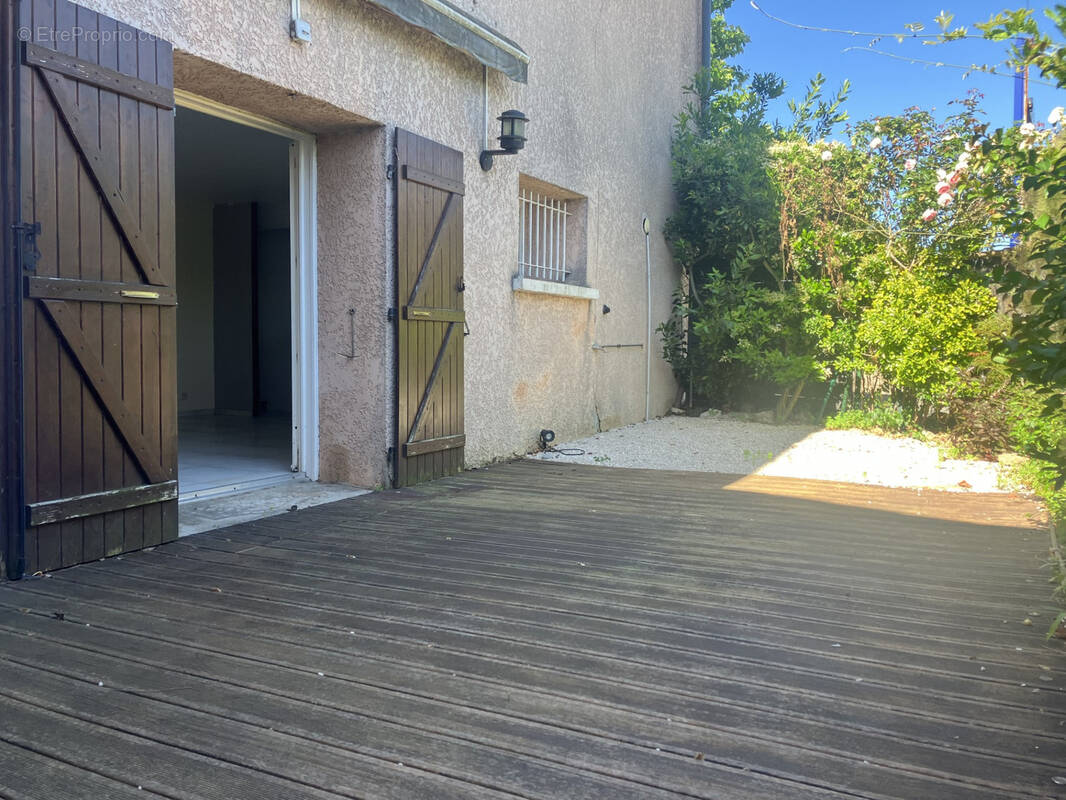 Appartement à CRAPONNE