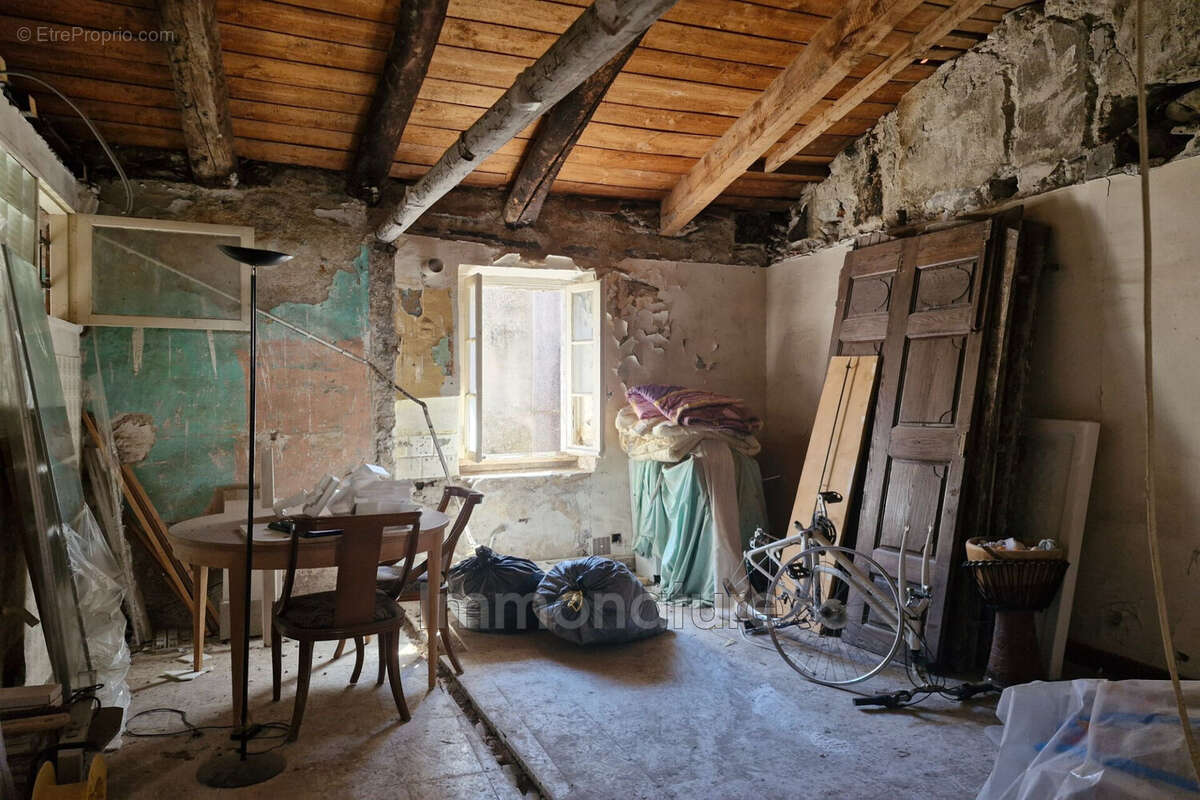 Appartement à GANGES