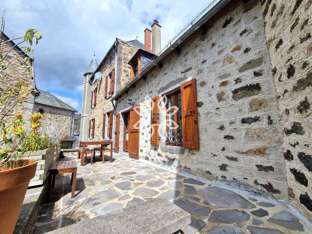 Maison à PEYRUSSE