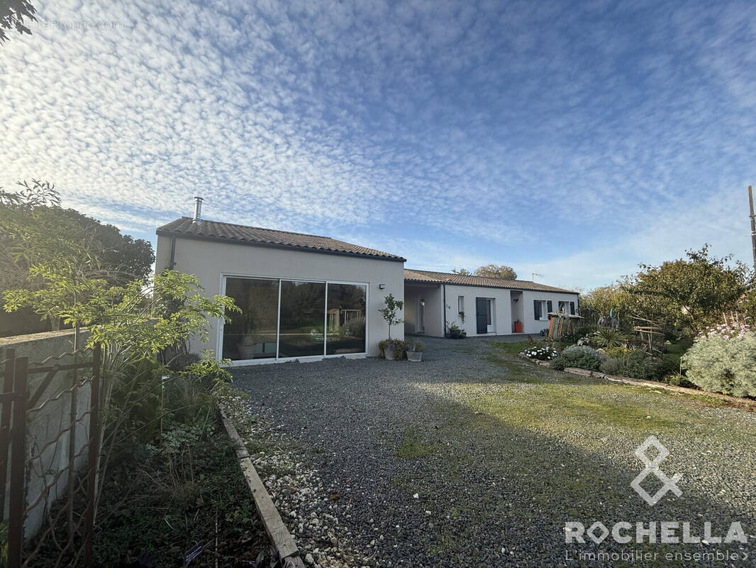 Maison à LES NOUILLERS