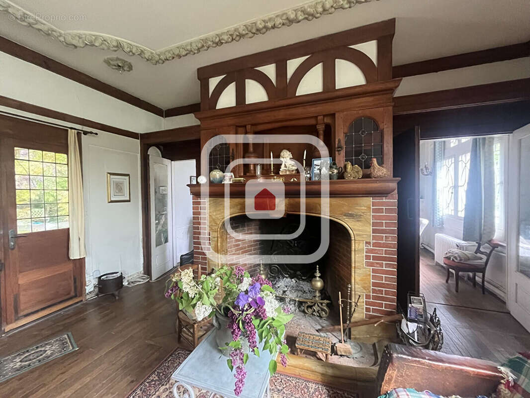 Maison à HAUSSIGNEMONT