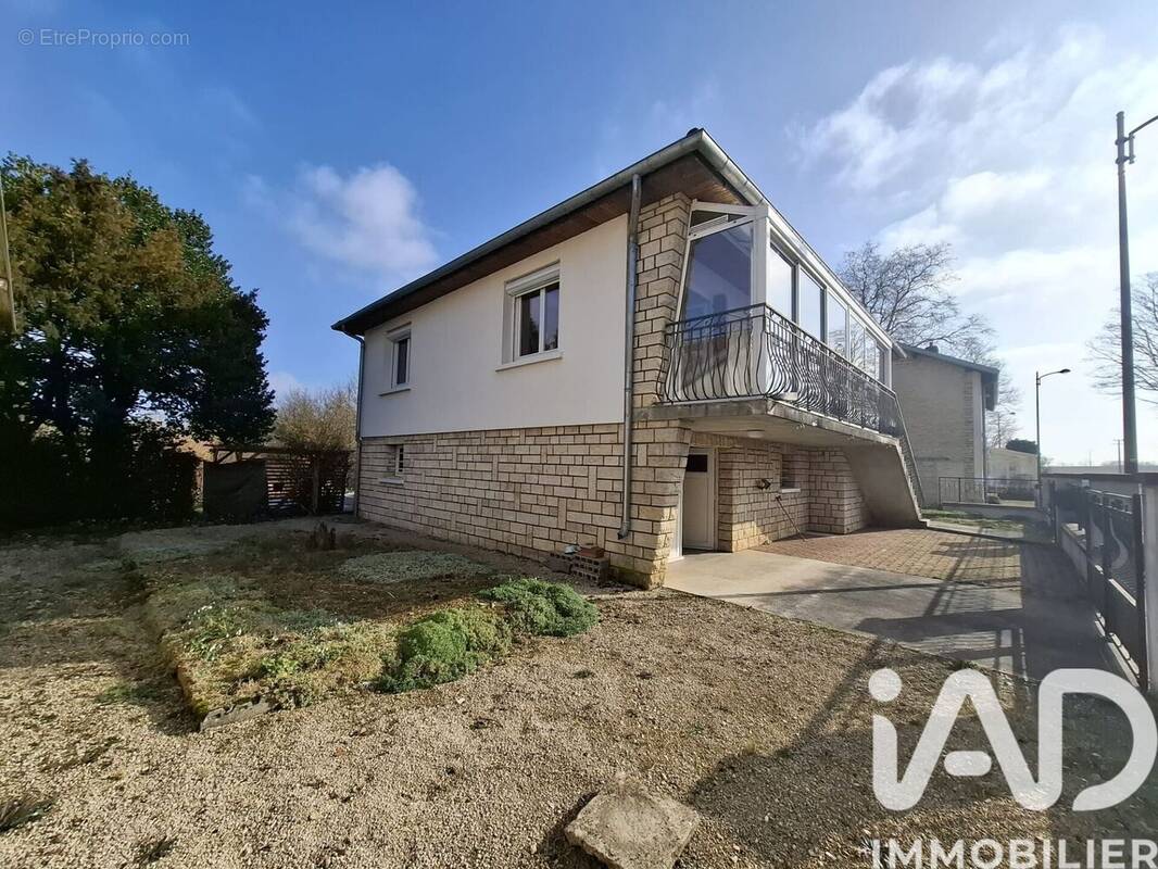 Photo 1 - Maison à MONTIGNY-SUR-AUBE