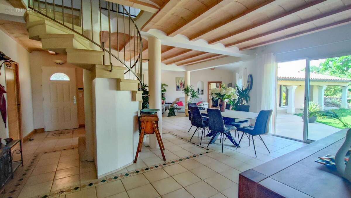 Maison à UZES