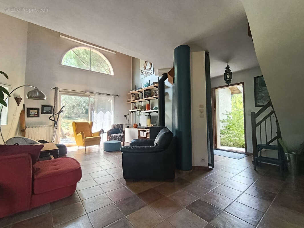 Maison à LACROIX-FALGARDE