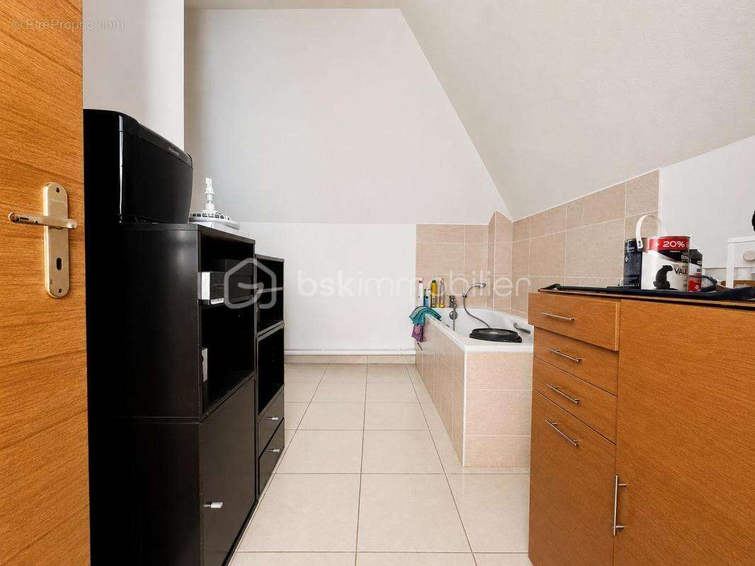 Appartement à VEMARS