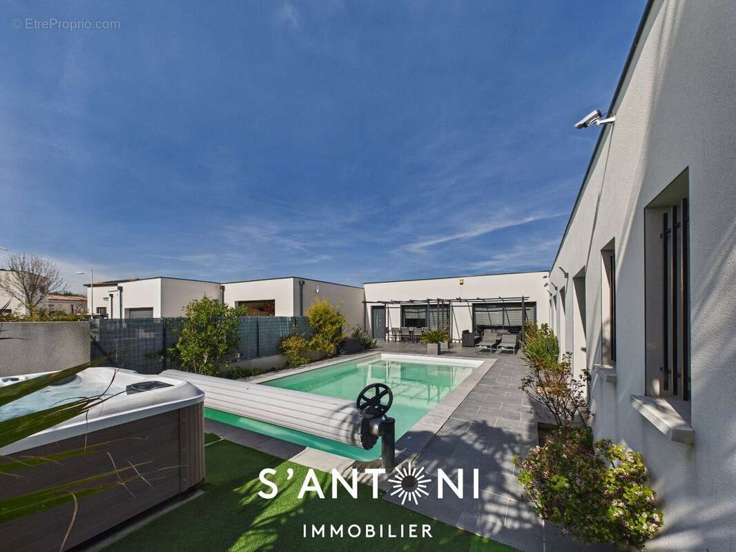 Maison à SERVIAN