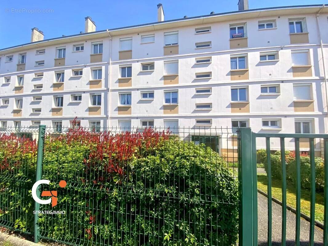 Appartement à SAINT-ETIENNE-DU-ROUVRAY