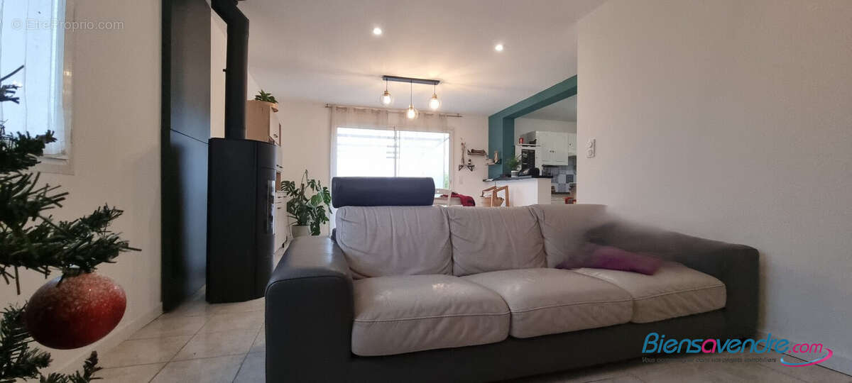 Maison à SAINT-JEAN-DE-LIVERSAY