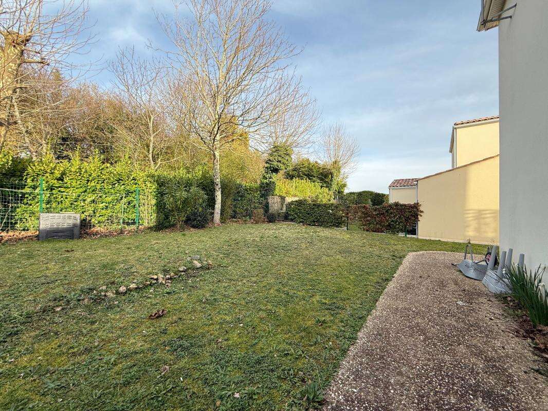 Maison à VAUX-SUR-MER