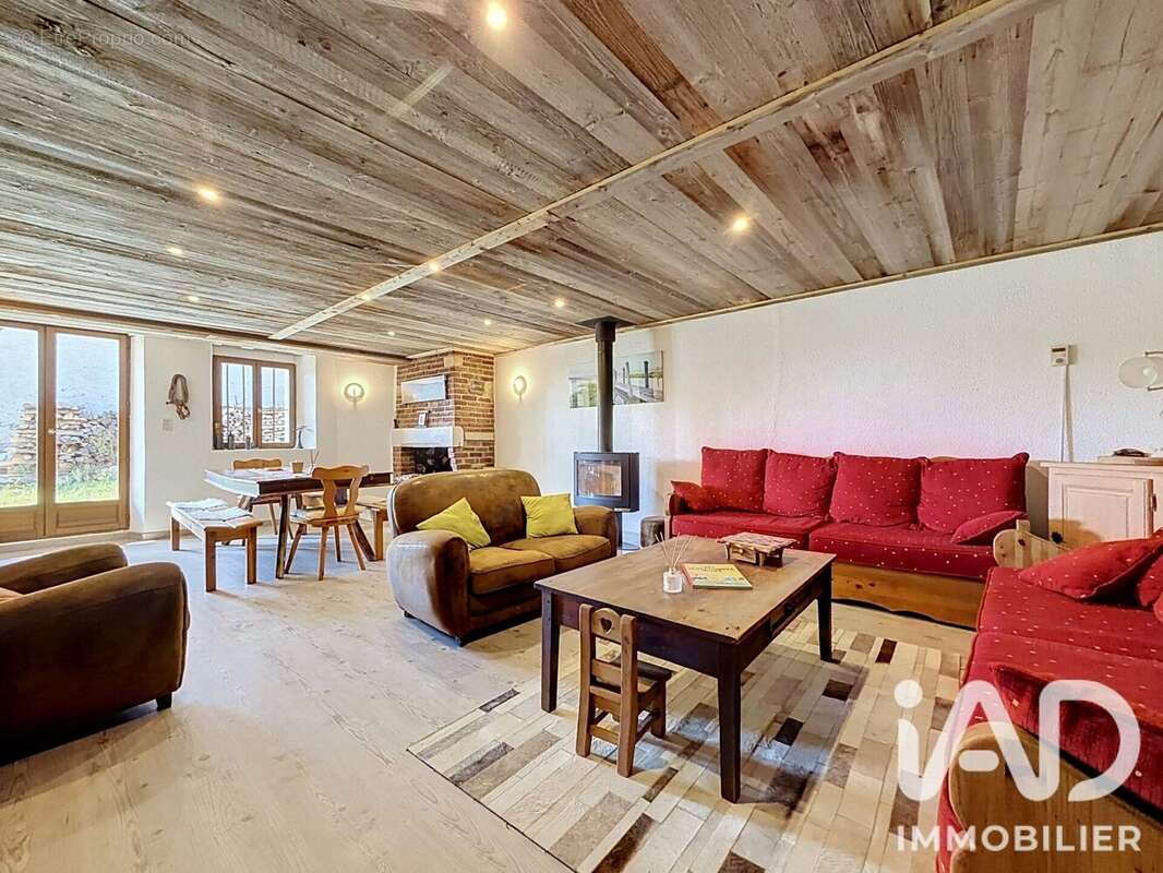Maison 140 m² à Taninges  - photo 2