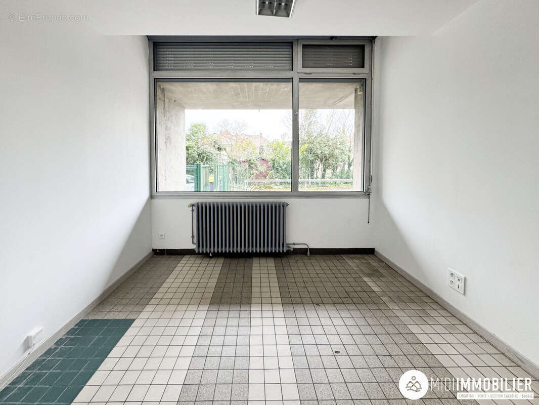 Appartement 350 m² à Saint-Juery  - photo 6