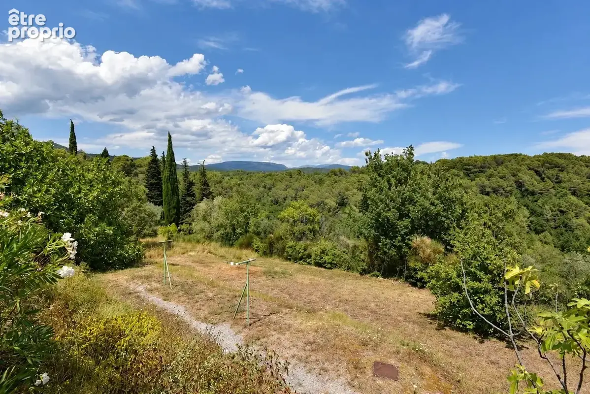 Tourrettes - Villa avec dépendance, piscine et vue - photo 25