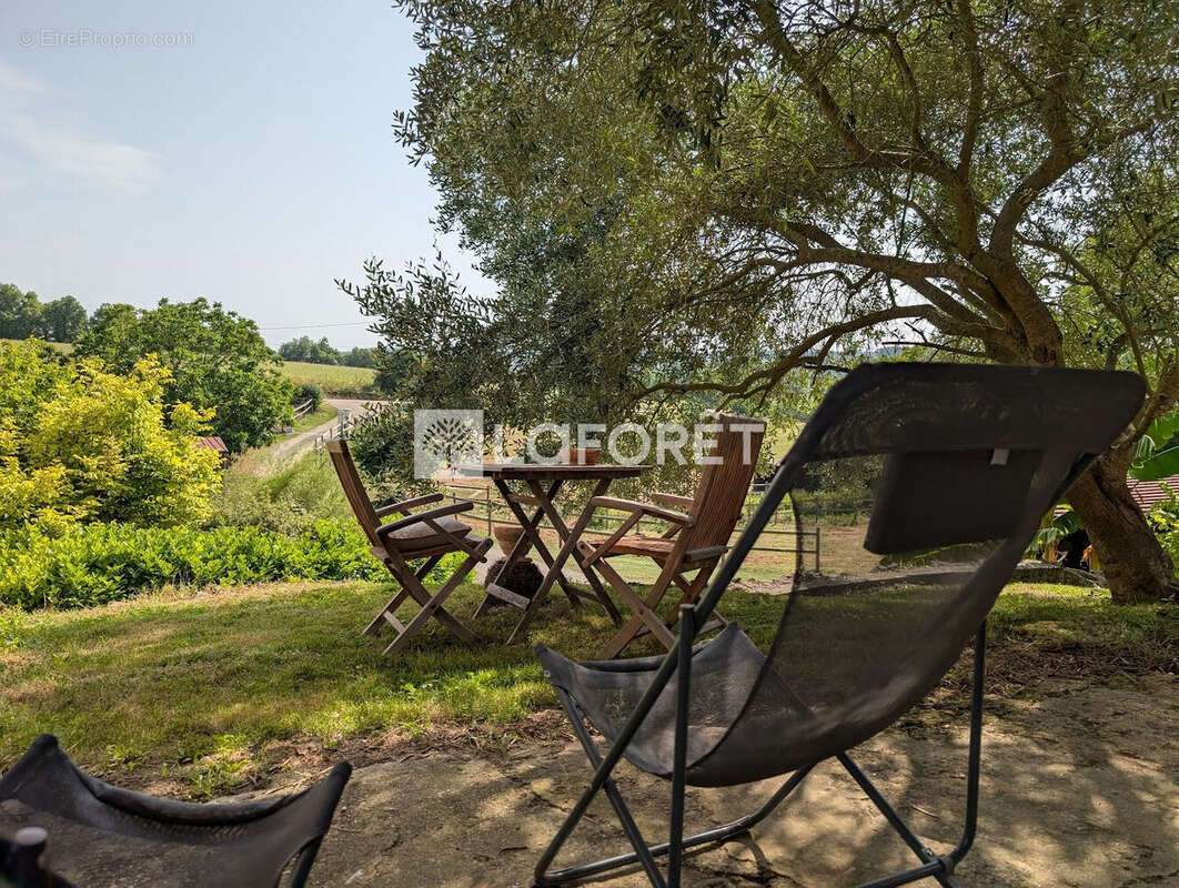 Maison à MONCRABEAU