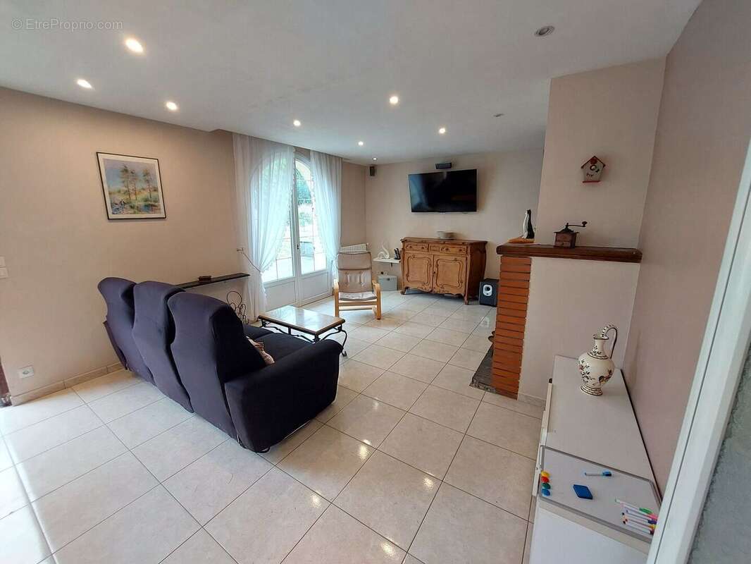 20260608143427 - Maison à ASPET