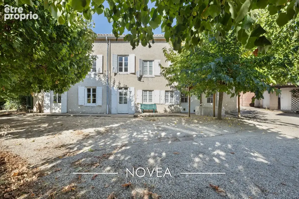 Maison 10 pièces 327 m² à vendre à Chaponost (69630) - photo 2