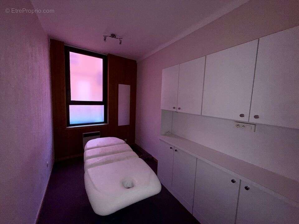 Istres immeuble T7 à vendre - 2 appartements - local - Appartement à ISTRES