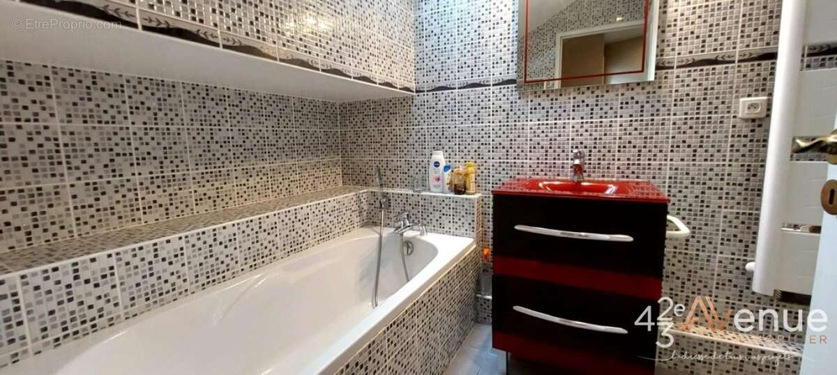 Appartement à SAINT-ETIENNE