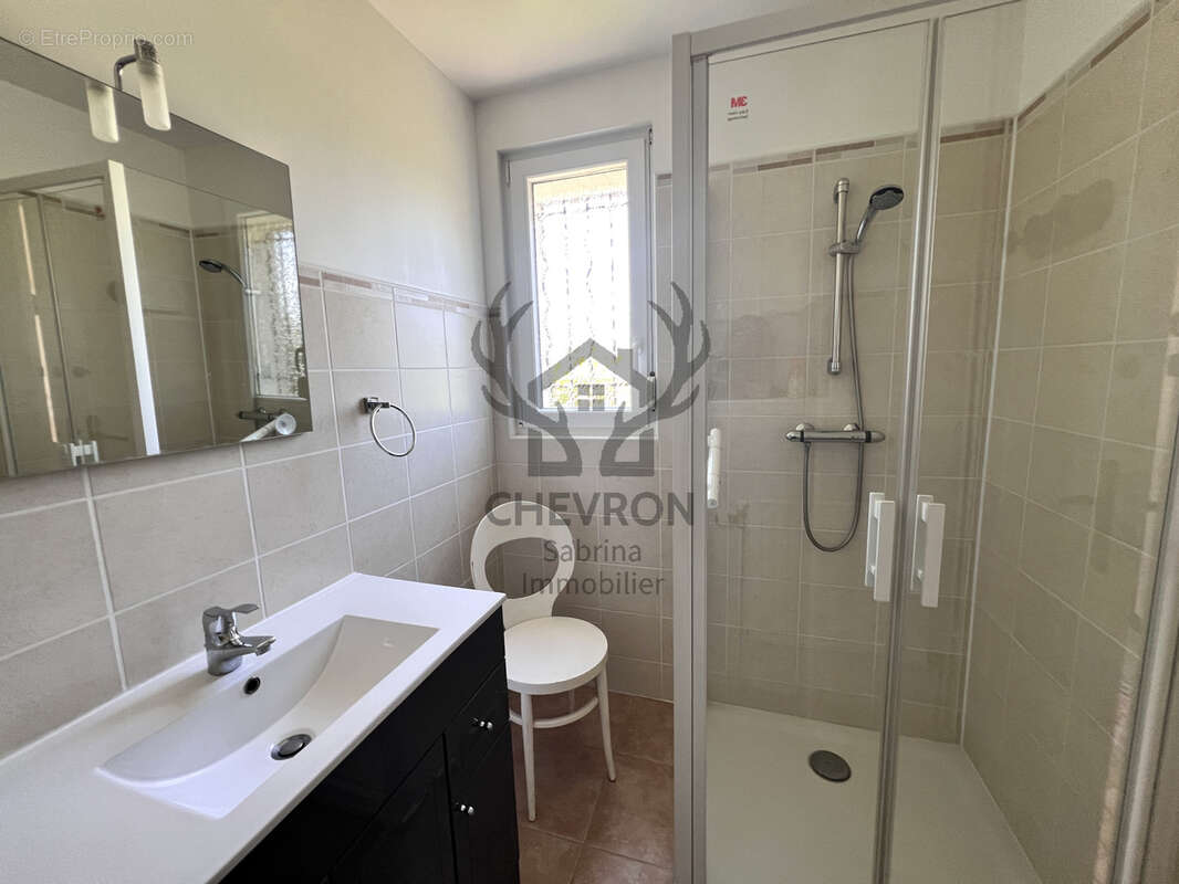Pavillon individuel - 129 m2 - 5 pièces - photo 15