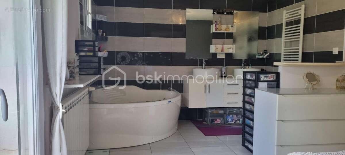 Maison à ESTANCARBON