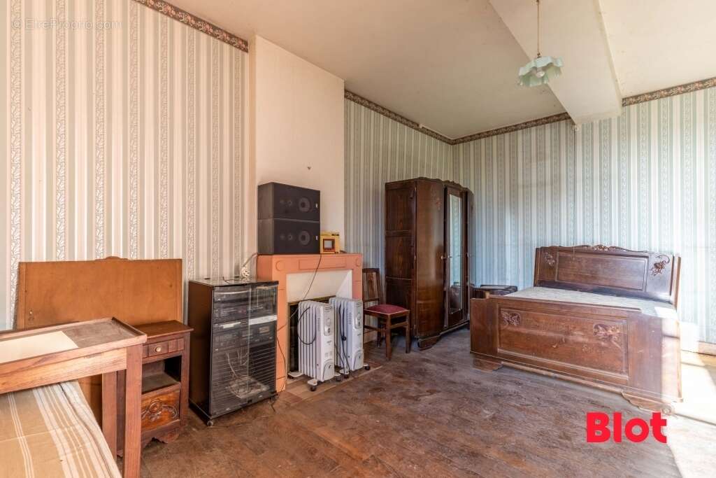Maison à MONTFORT-SUR-MEU