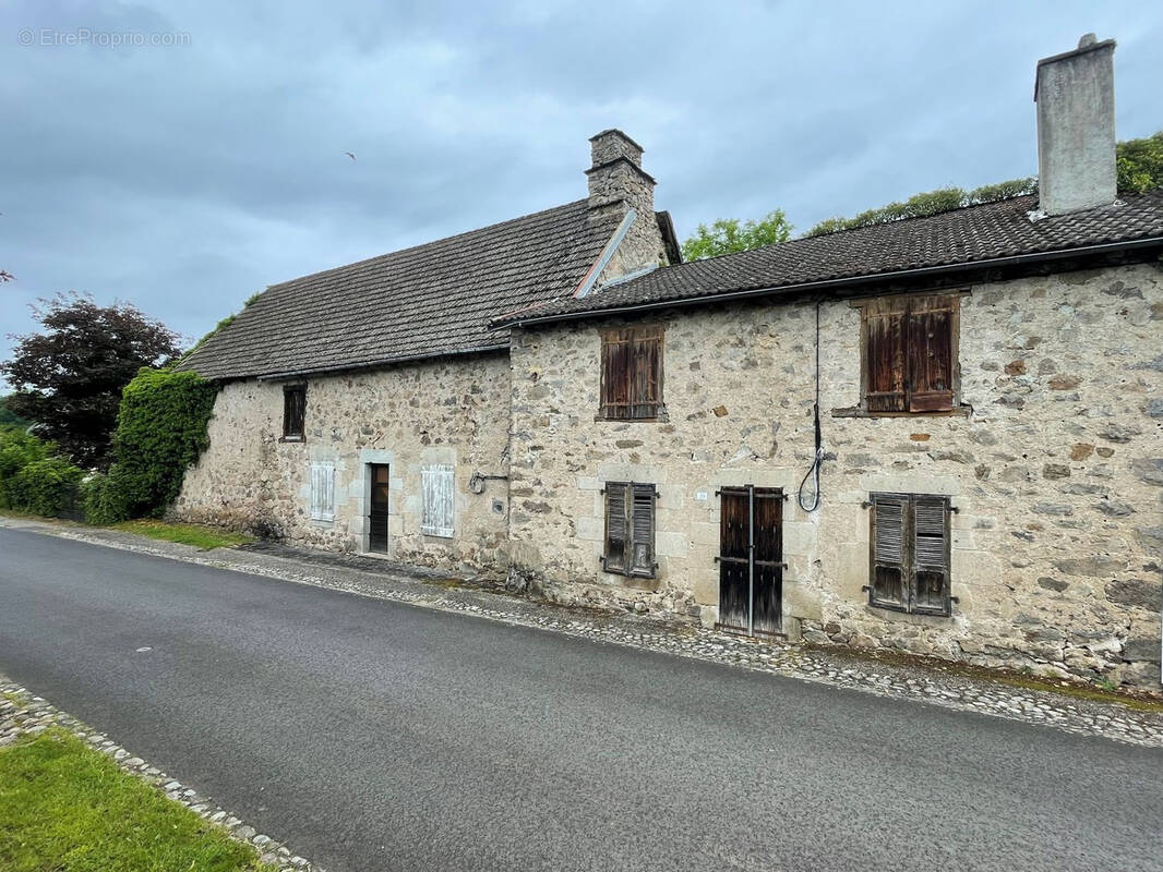 Maison à ANTIGNAC