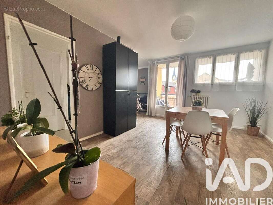 Photo 2 - Appartement à MONTIGNY-LES-METZ