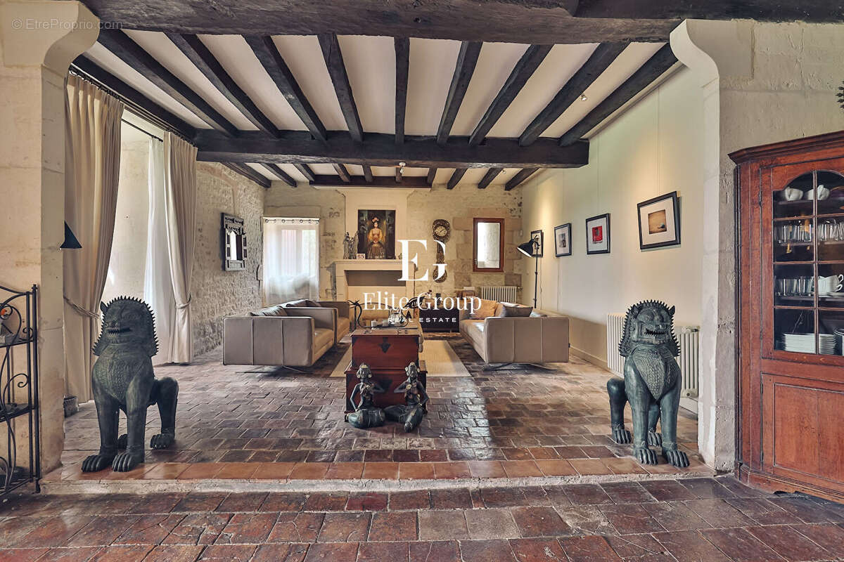 A vendre magnifique maison de caractère proche de cognac - 7 pièces - 360 m² - photo 5