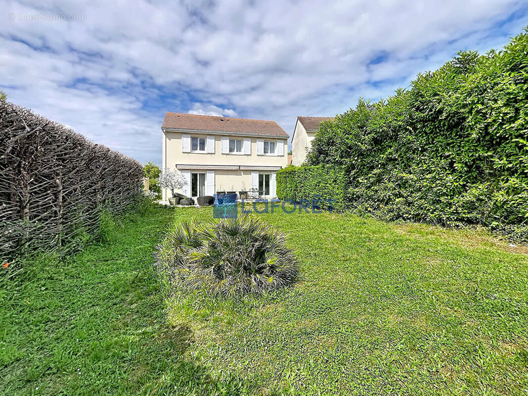 Maison à SAINT-GERMAIN-LES-CORBEIL