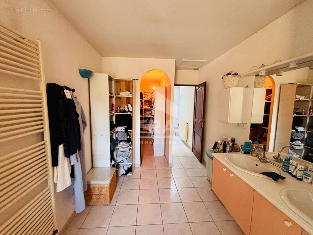Maison 234m² à sainte-eulalie - photo 18