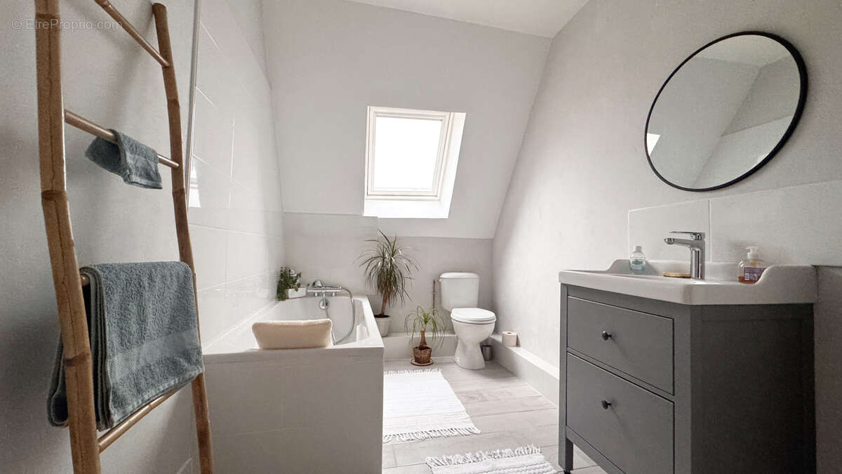 Maison à MEZIDON-CANON