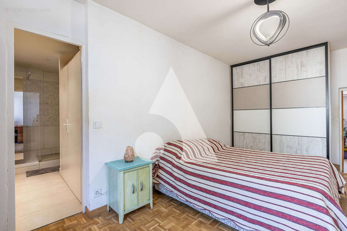 Propriété avec piscine, et prestations PMR Levens - photo 10