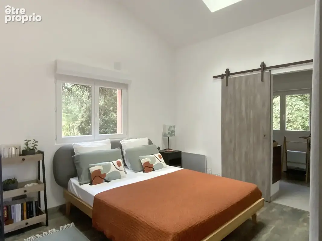 Maison atypique dans un cadre verdoyant avec piscine. - photo 19