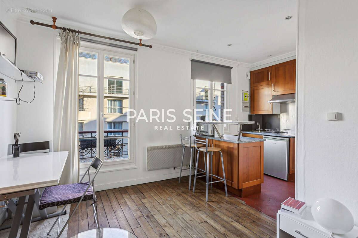 Appartement à PARIS-15E