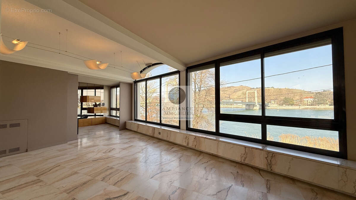 Maison à TOURNON-SUR-RHONE