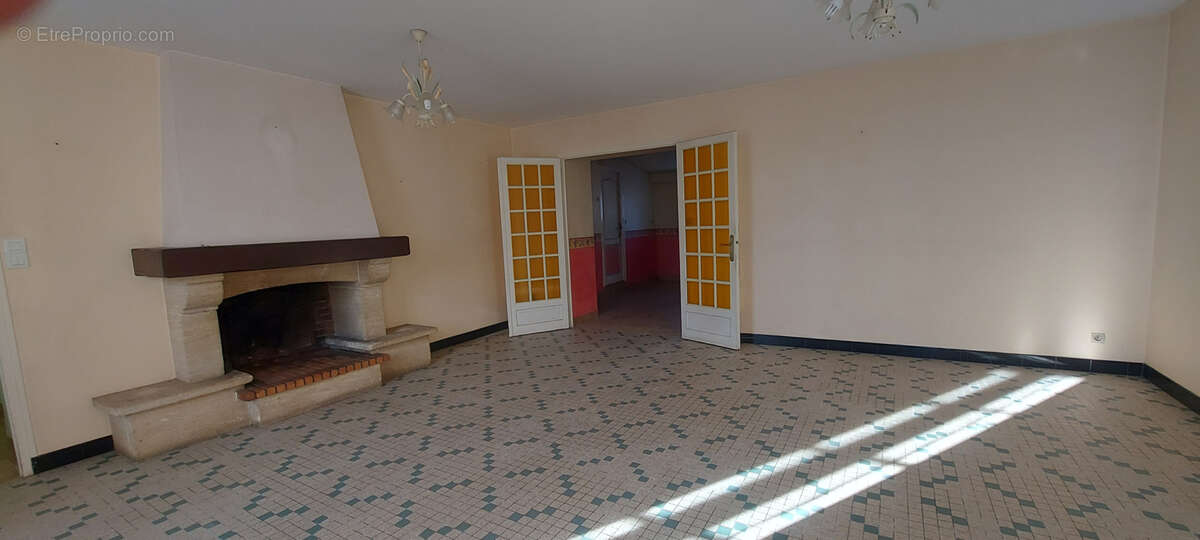 Maison à LES HERBIERS