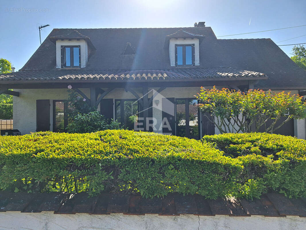 Maison à MONTPON-MENESTEROL