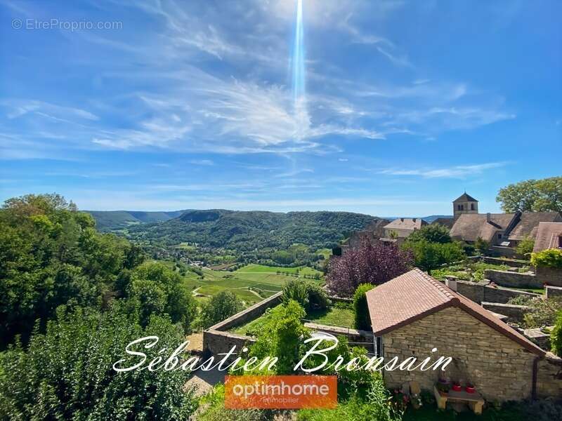 Maison à CHATEAU-CHALON