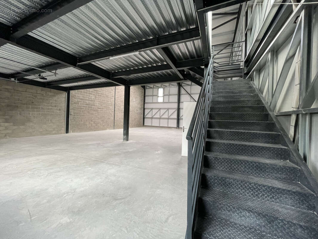 Commerce à LABOISSIERE-EN-THELLE