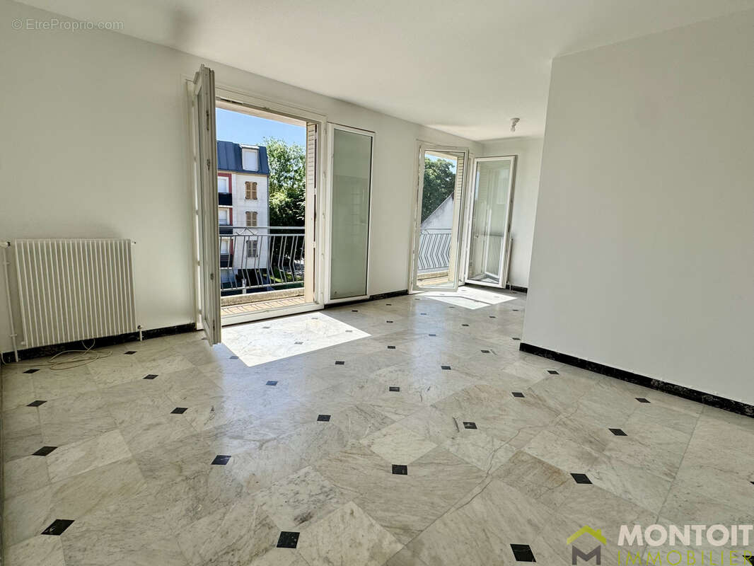Appartement à L'HAY-LES-ROSES