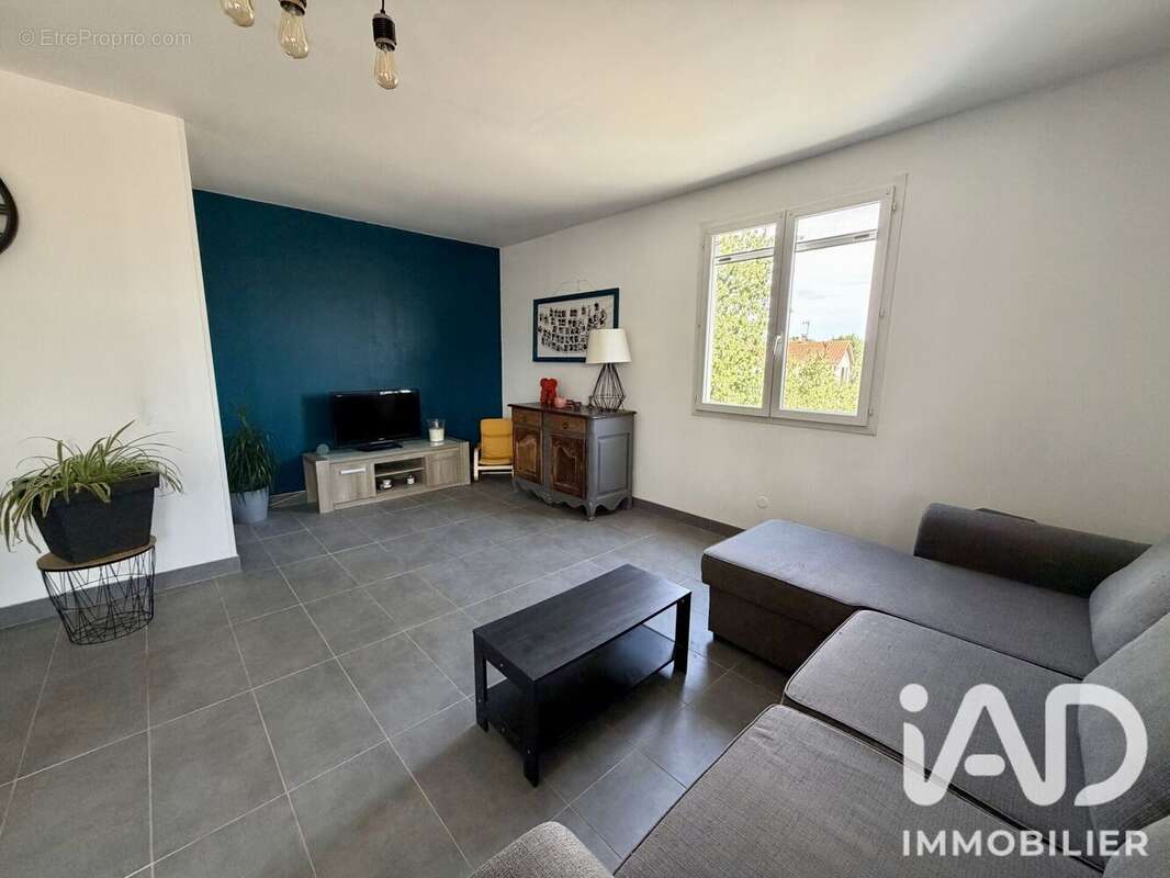 Maison 84 m² à Saurais  - photo 3