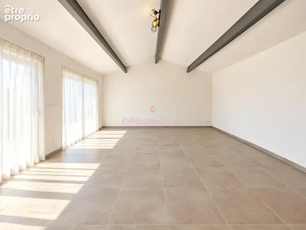 Maison 4 pièces 95 m² à vendre à Ambares-Et-Lagrave (33440) - photo 3