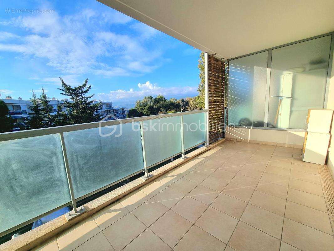 Exclu studio 30m2 -  terrasse - piscine parking ss-sol boxable - proche commodités - double vitrage - volets electriques - photo 13