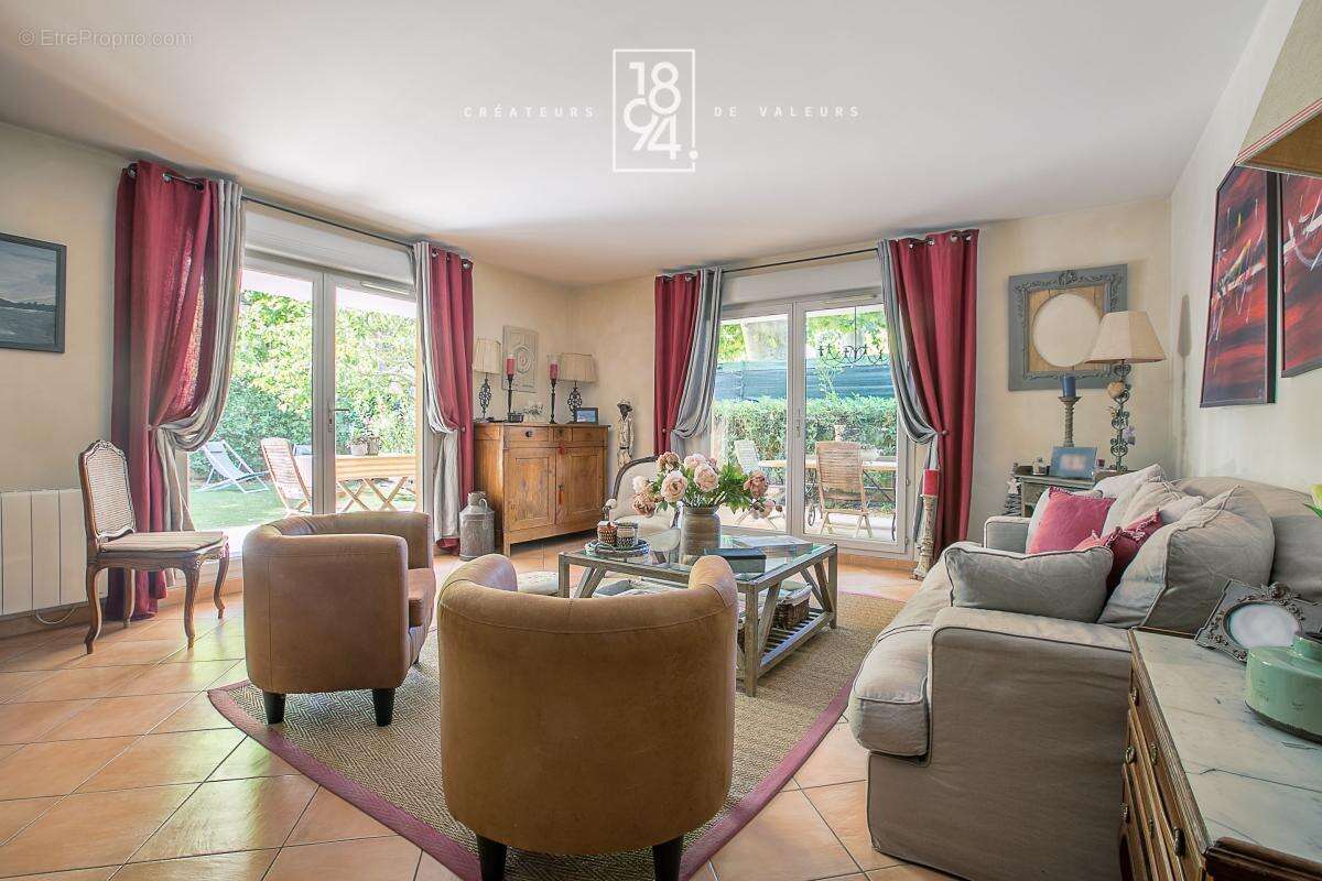 Superbe T4 de standing avec vaste jardin  et stationnement - photo 8