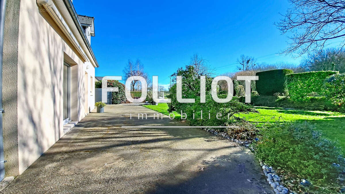 Maison à VILLEDIEU-LES-POELES